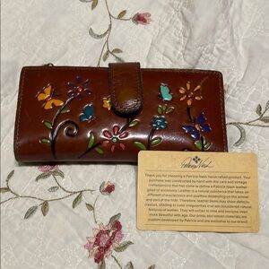 Patricia Nash leather Wallet Watercolor Butterfly P419363
NWT